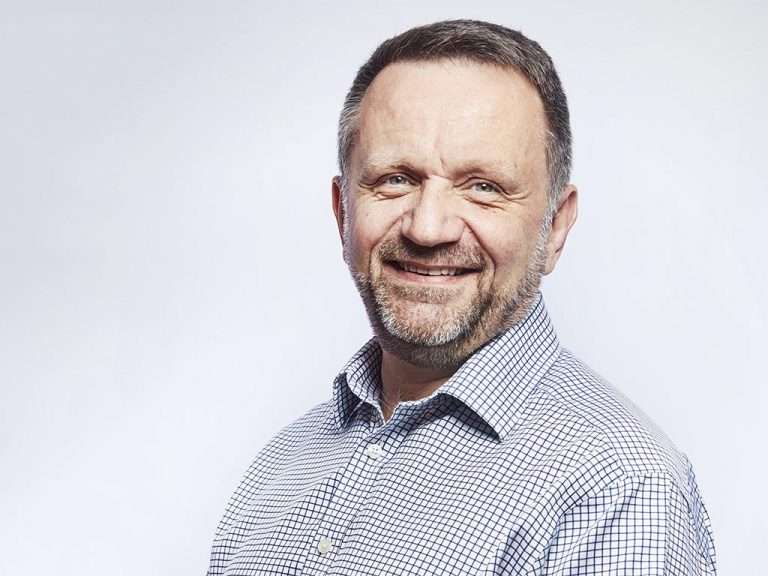 Tim Meadows r2c Online